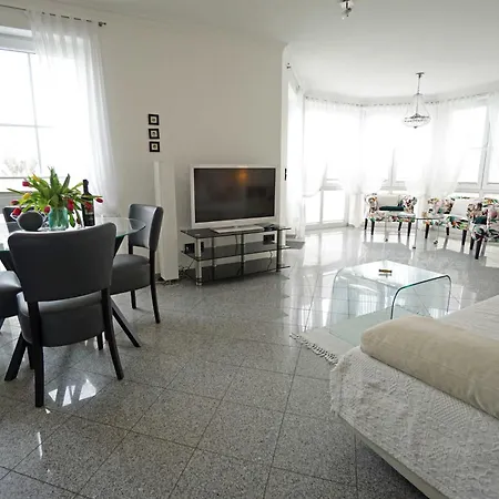 Апартаменты Duenenresidenz A05 *